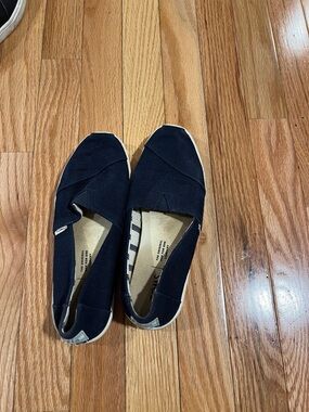 TOMs Navy Slip-On Canvas Women's Flats